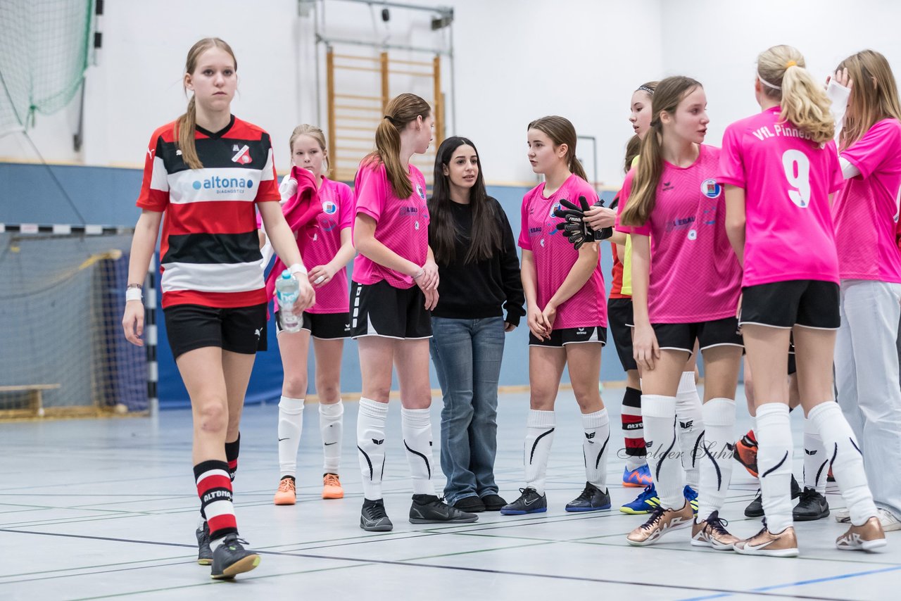 Bild 239 - C-Juniorinnen Loewinnen Cup